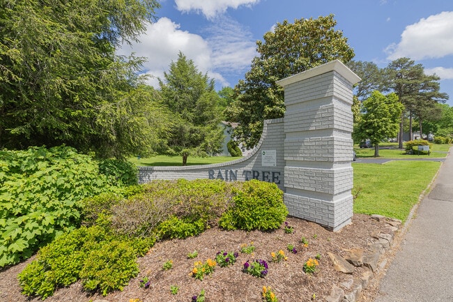 Raintree Apartments