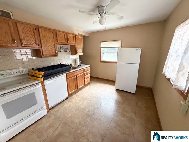 Photo - Lovely Three bedroom House located in Central Lincoln