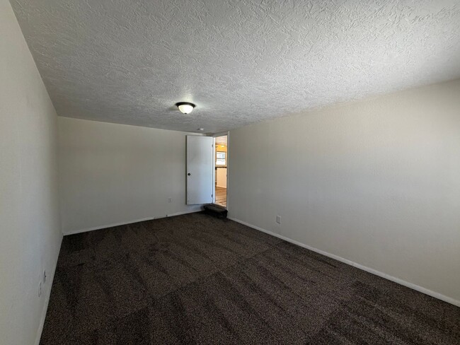 Photo - Quaint 4 Bedroom 2 Bathroom Home In The NE!