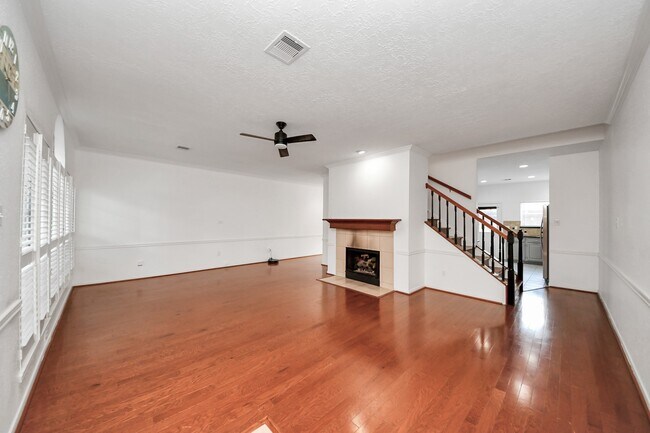 Photo - 2204 Gemini St