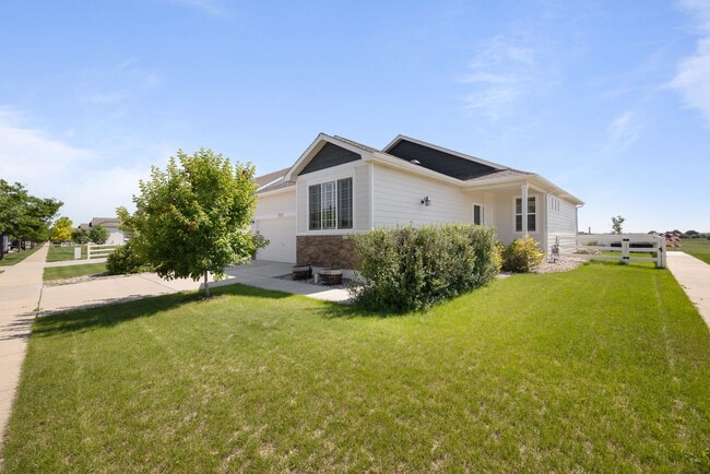 2202 Thoreau Dr