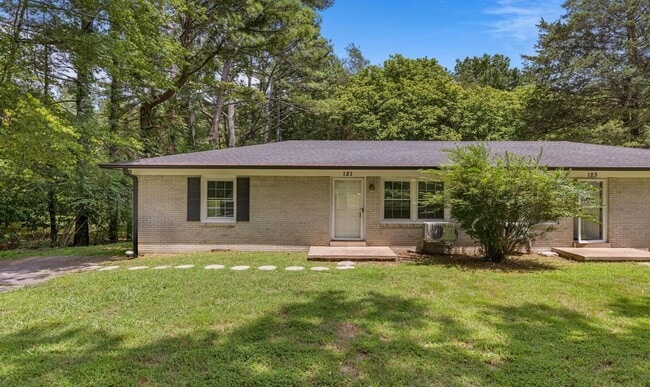 Building Photo - 121 Glenn Springs Rd Rental