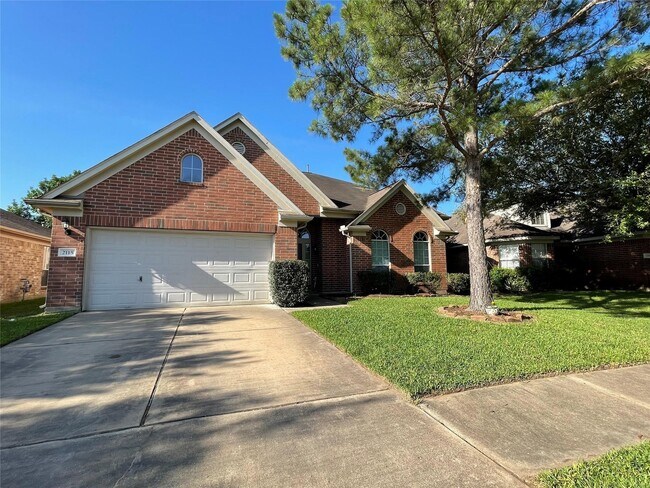 Building Photo - 2115 Hollyfield Ln Rental