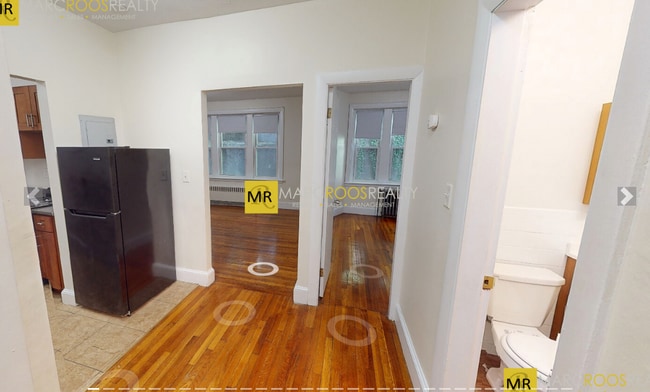 Photo - 19 Lancaster Ter Unit 204