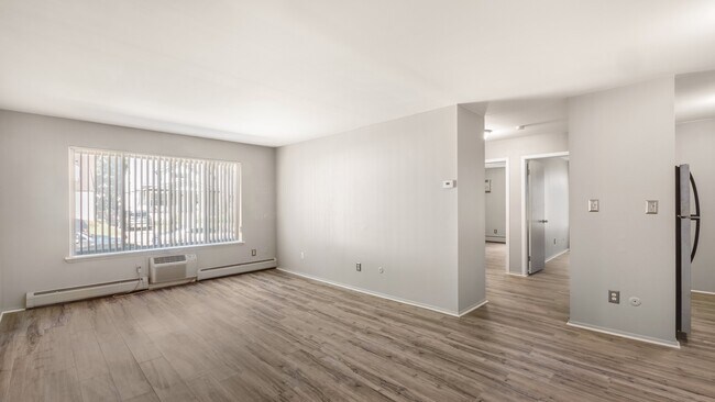 Photo - Maplehurst Apartments