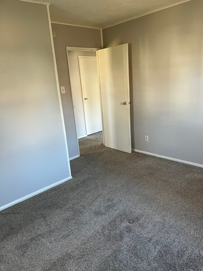 front bedroom - 1317 Washington Ave