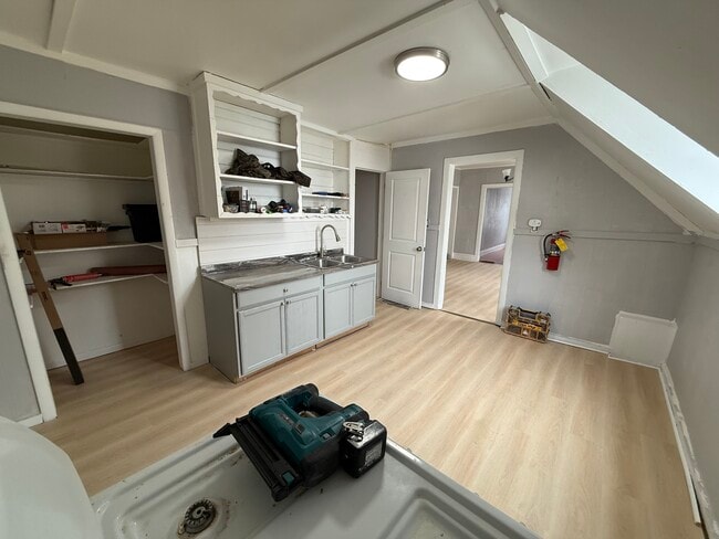 Building Photo - 313 Kossuth St Unit Front 2