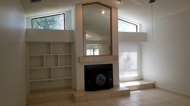 Photo - 14060 Greentree Dr