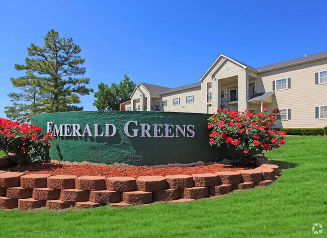 Building Photo - Emerald Greens Rental