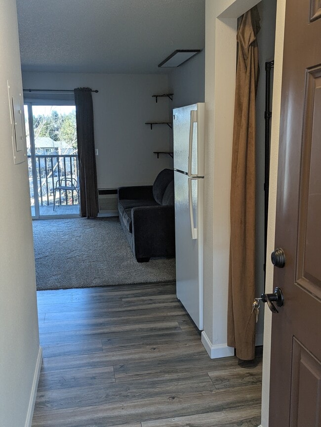 Photo - 1565 NW Wall St