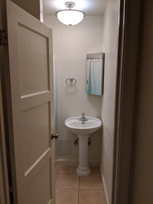 Photo - 306 Cliff St