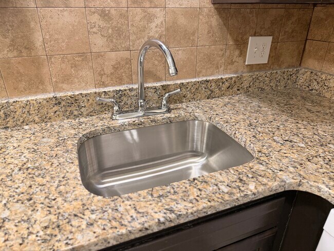 New Granite - 1 Bed Apt