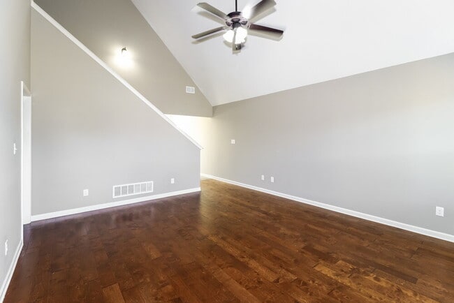 9093 Tremont Dr