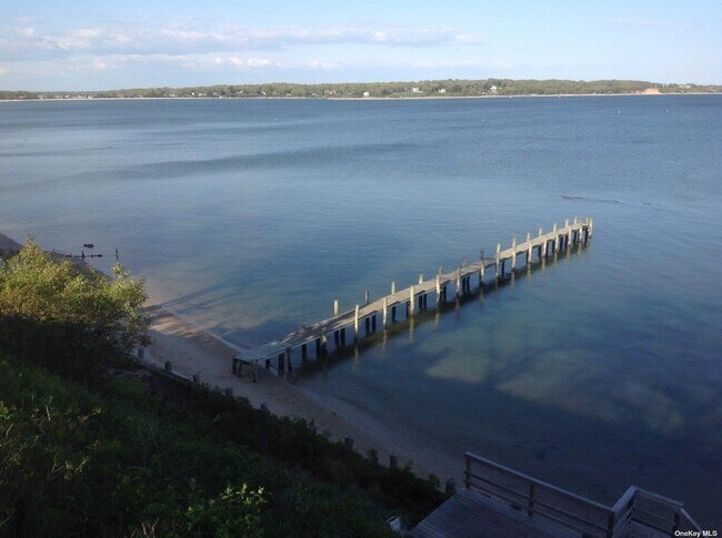 199 Old Harbor Rd