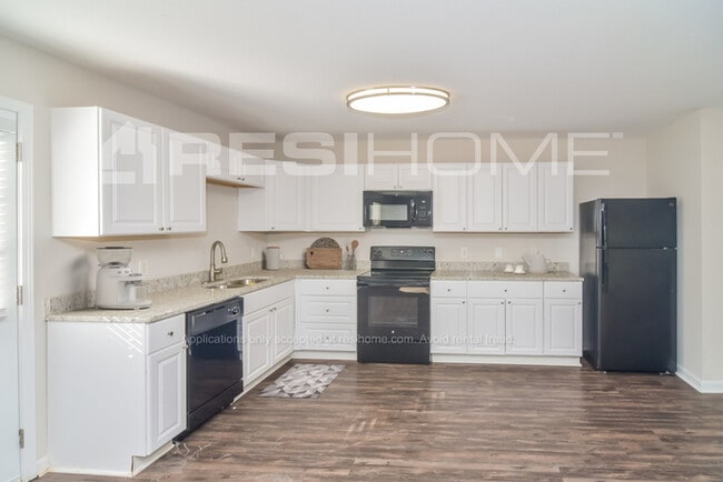 Building Photo - 108 Lockport Dr