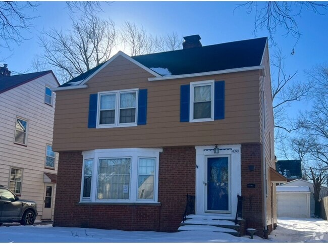 Building Photo - Welcome home!