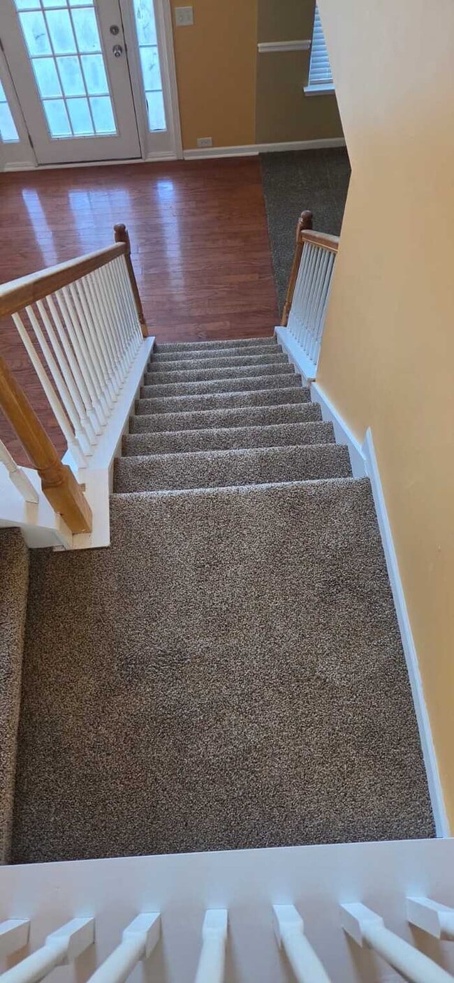 Photo - 5 Bedrooms 3baths Home For Rent