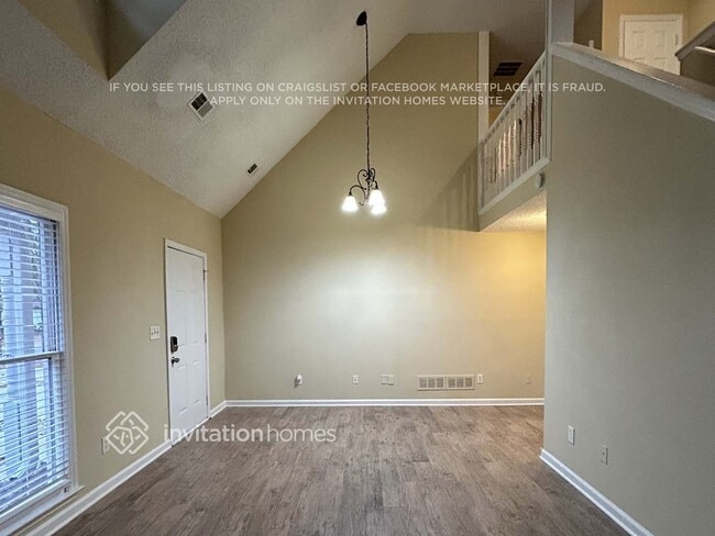 Photo - 4756 Saddleridge Rd