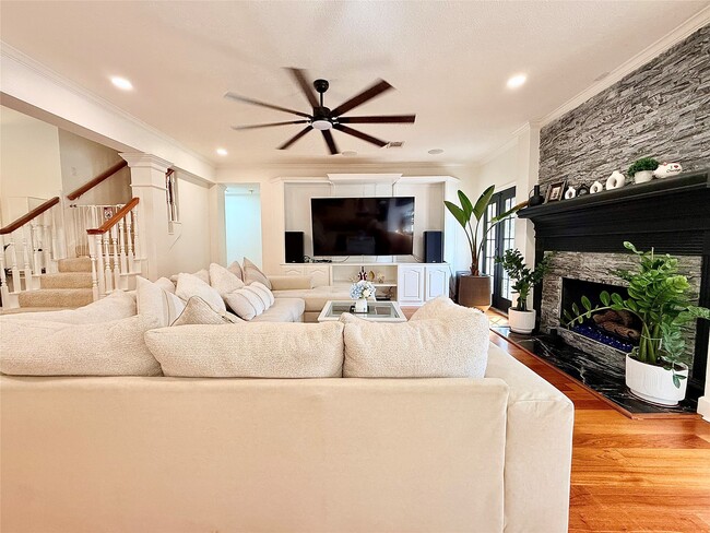 Photo - 16002 Garden Hill Ln