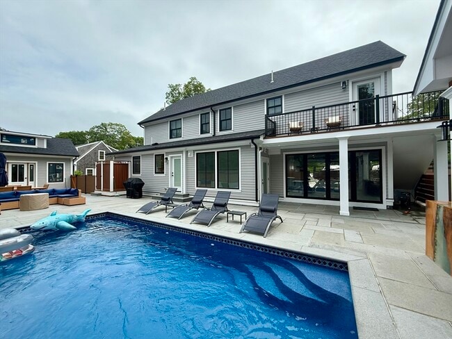 Photo - 14 Bernard Cir