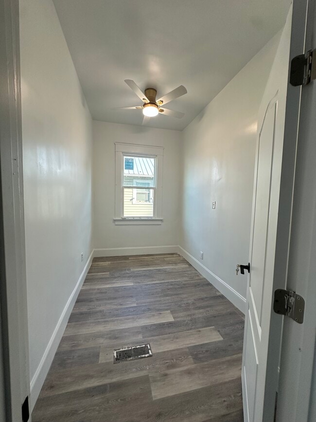 Photo - 411 Ebenezer Ave