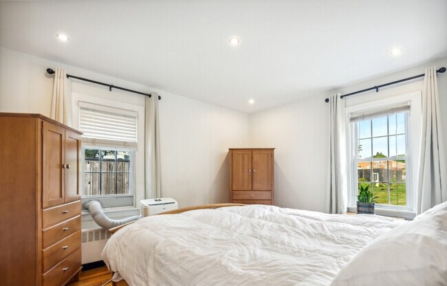 west bedroom 135SF - 805 Pershing Ave Unidad West Room