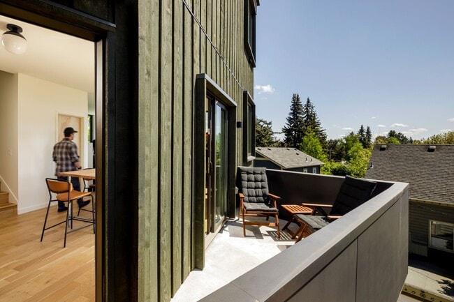 Photo - Modern Architecture in a Stunning Coliving Building! Amazing Neigborhood! Unidad B103