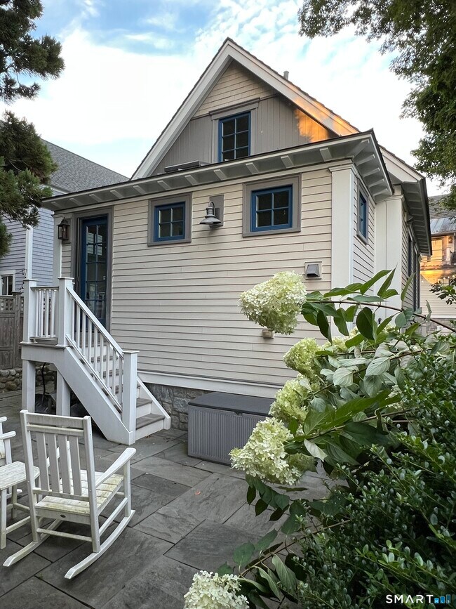 Photo - 56 1/2 Roton Ave