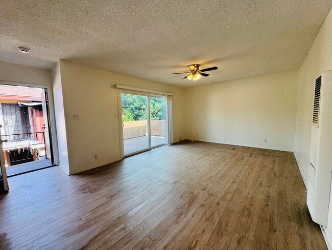 Building Photo - 1230 W 144th St Unit 4
