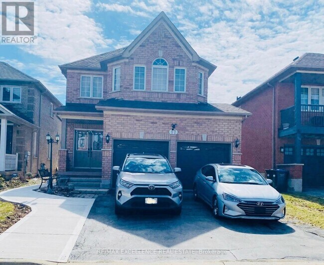 Photo - 17 Fallstar Crescent