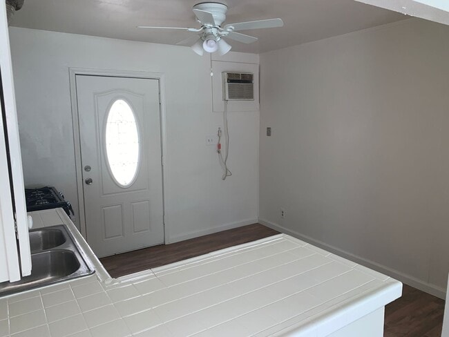 Photo - 124 W 8th St Unit 124 W. 8th Street  B