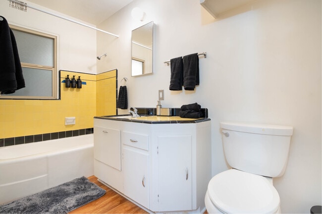 Photo - 6203 Thorn St