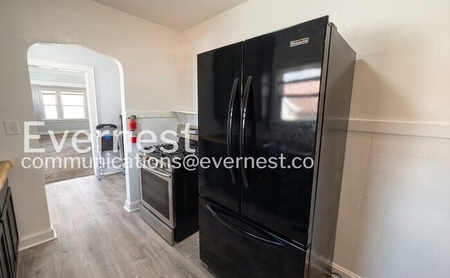 Photo - 2242 E 70th St