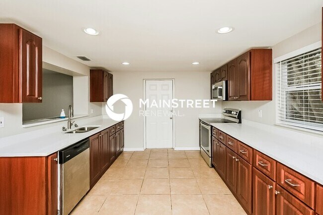 Photo - 3 Bedroom Pet-Friendly Home in NEW PORT RICHEY, FL with Main Street Renewal