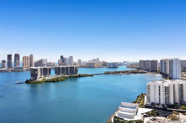 Photo - 3330 NE 190th St Unidad 2411