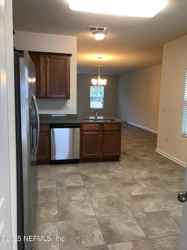 Photo - 663 Servia Dr