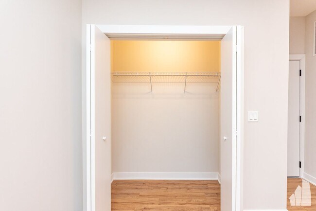 Photo - 656 W Wrightwood Ave