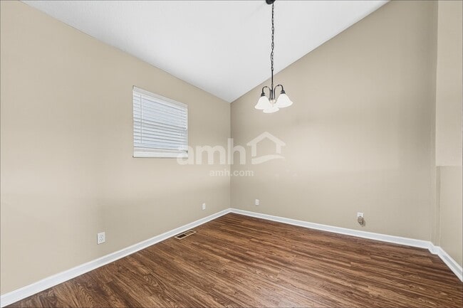 Photo - 123 Flag Stone Way