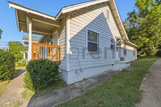 Unit Apt B