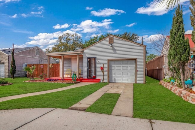 Photo - 1413 53rd St