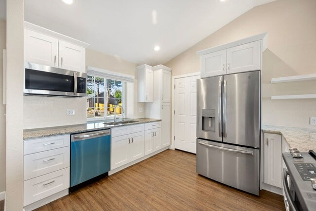 Photo - Spacious 3-Bedroom Home with 4th bedroom on lower level & Attached Garage
