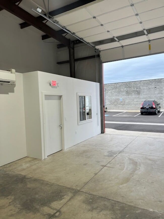 Photo - 967 Lawnsdale Rd Unit 3