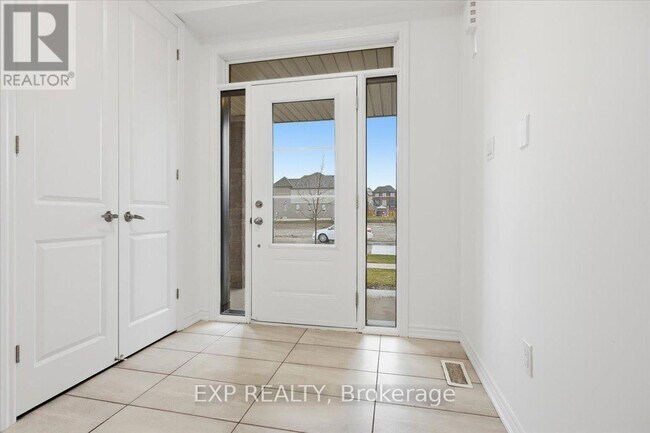 Photo - 448 Trevor St.