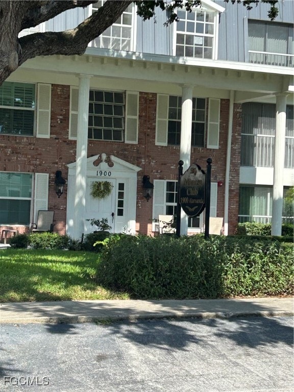 Building Photo - 1900 Alamanda Dr Unit 205 Rental