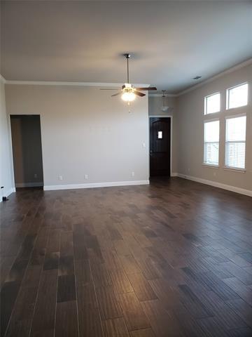 Photo - 940 Parkside Dr
