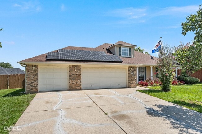 4 Bedroom 2 Bath with Pool!!! - 4 Bedroom 2 Bath with Pool!!! House