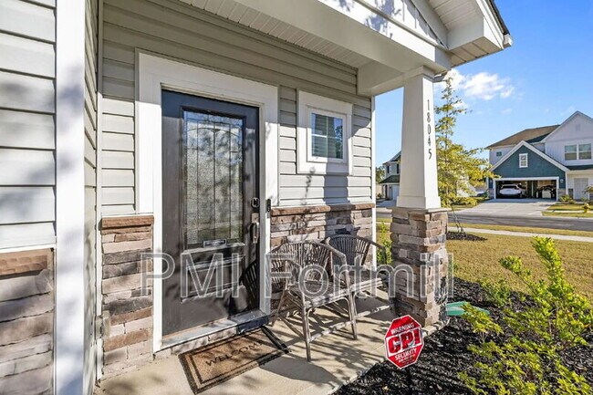 Photo - 18045 Stark Wy