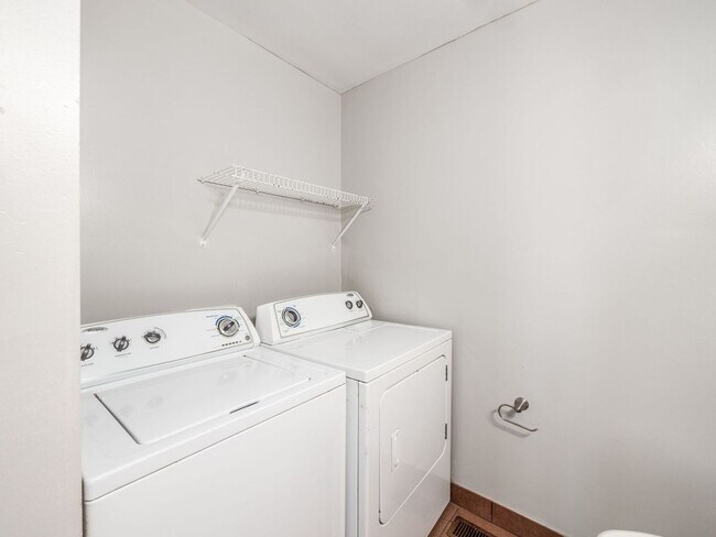24 Chittenden Ave