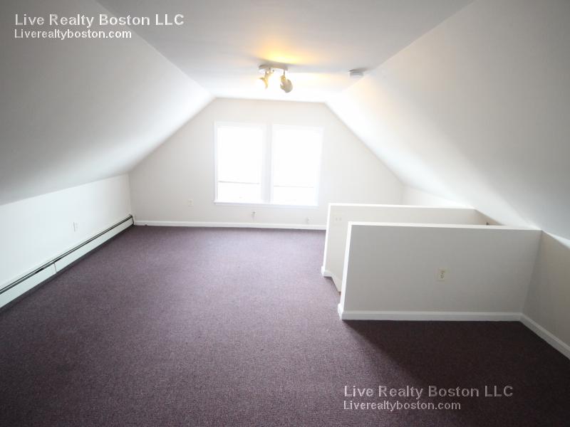 Photo - 100 Kenrick St