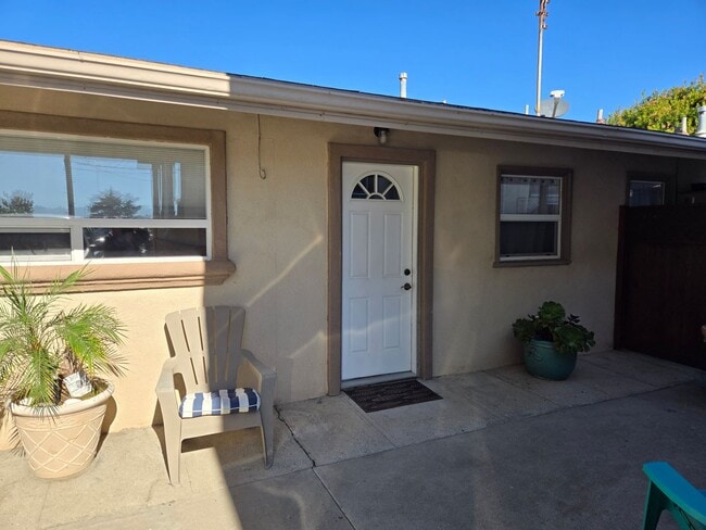 Photo - 1 bedroom apartment-steps from the beach